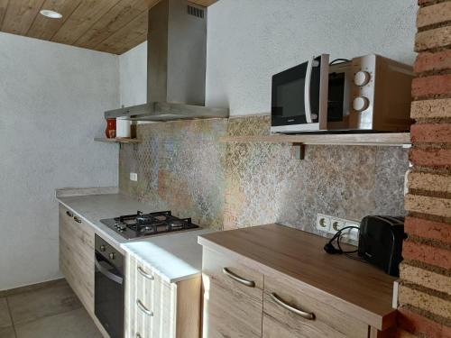 Konyha, La ESquella in San Bartolomé Del Grau