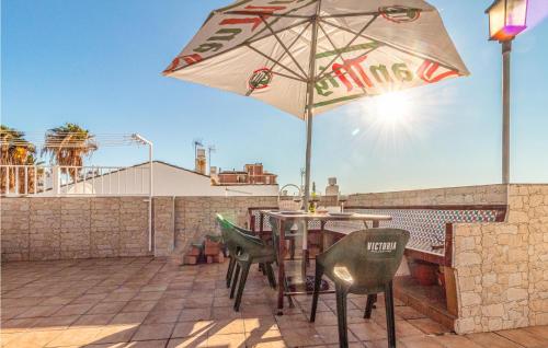 Awesome home in Málaga w/ WiFi and 2 Bedrooms - image 9