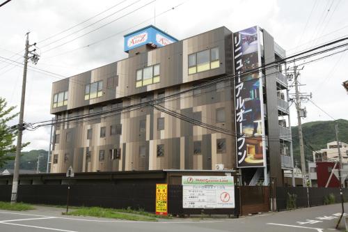 AtoZ諏訪インター