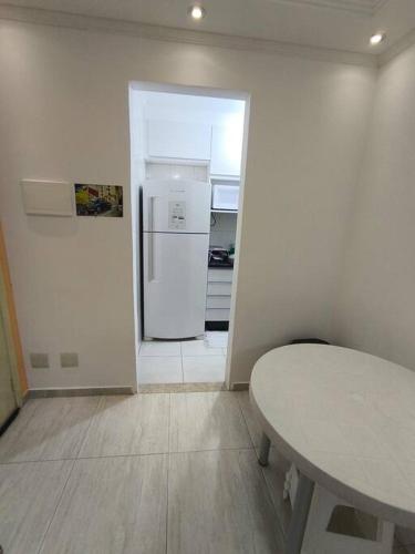 Apartamento excelente localização (Apartamento excelente localizacao) in カンブシ