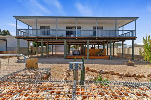 Halcyon Hardwicke Bay