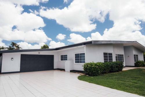 Villa in een rustige wijk van Paramaribo Noord, Paramaribo (foto 6)