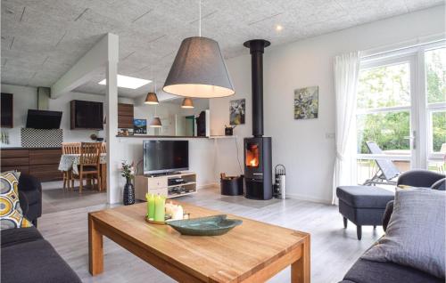  3 Bedroom Nice Home In Tranekær in Lohals