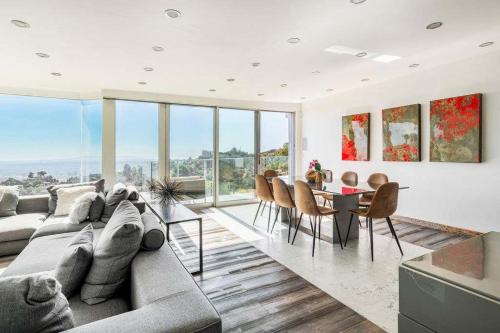 6MiL Big City Views West Hollywood Hills Villa 4BR in Los Angeles, USA