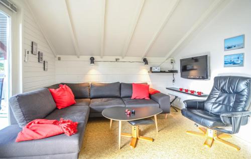 Two-Bedroom Holiday Home In Thisted in Norre Vorupor