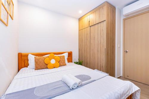 Three-Bedroom Apartment image 10