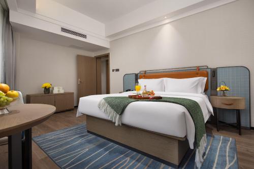 Anya Hotel -Next to Jiefang West Bar Street 2 minutes to the subway station free coffee free laundry free gym, huge windows Anya Hotel -Next to Jiefang West Bar Street 2 minutes to the subway station free coffee free laundry free gym, huge windows