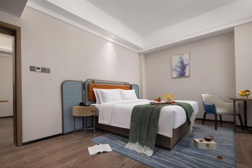 Anya Hotel -Next to Jiefang West Bar Street 2 minutes to the subway station free coffee free laundry free gym, huge windows Anya Hotel -Next to Jiefang West Bar Street 2 minutes to the subway station free coffee free laundry free gym, huge windows