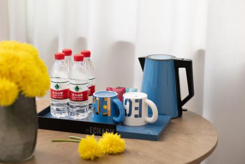 Anya Hotel -Next to Jiefang West Bar Street 2 minutes to the subway station free coffee free laundry free gym, huge windows Anya Hotel -Next to Jiefang West Bar Street 2 minutes to the subway station free coffee free laundry free gym, huge windows