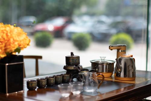 Anya Hotel -Next to Jiefang West Bar Street 2 minutes to the subway station free coffee free laundry free gym, huge windows Anya Hotel -Next to Jiefang West Bar Street 2 minutes to the subway station free coffee free laundry free gym, huge windows