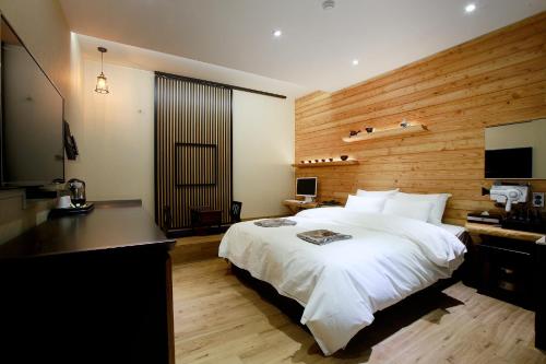 W Hotel — other in 988, Beoman-ro, Gwangmyeong, 14303, South Korea