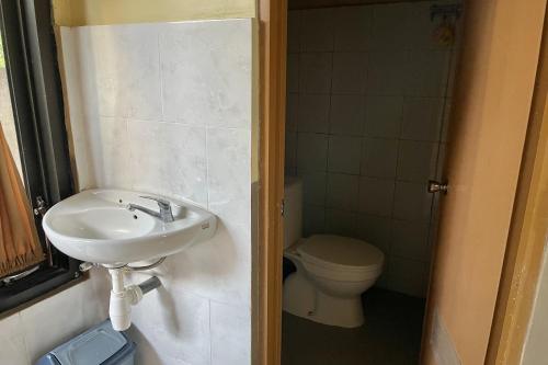 Mongan Homestay Room Type - Double Room