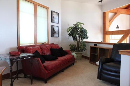 Bay Bluff Haven with an ocean view