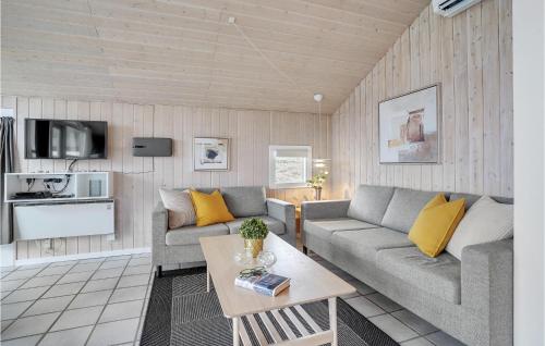 Hotellihuone, Holiday Home Rebekkavej Xii in Hvide Sande