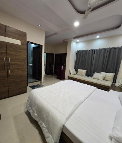 Satyabhama HomeStay-Ruby- Luxury one RK appartment - image 2