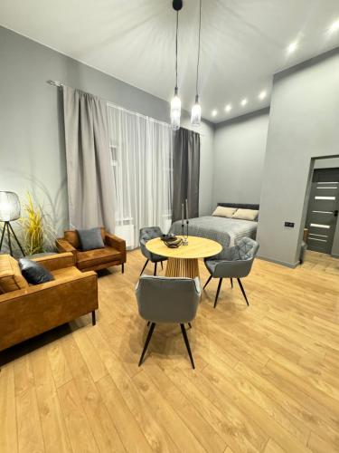 . EVIS LTD apartments 4