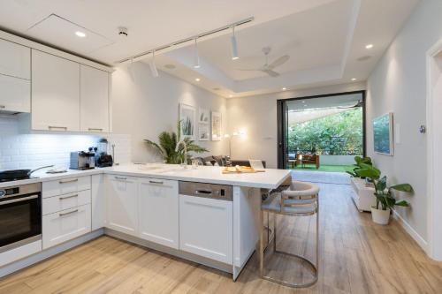 Lovey Unique Property- Garden and Barbeque Area - image 10