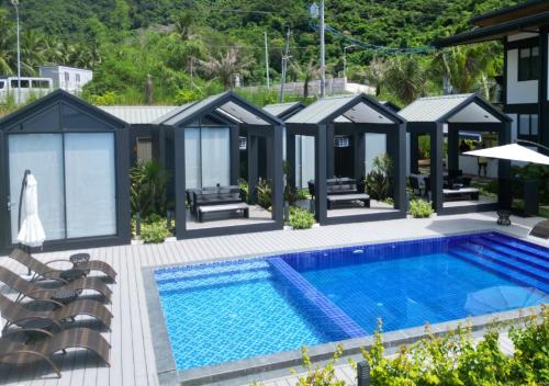 Acre Resort & Spa