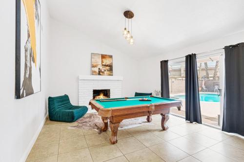 Vacation Home in Vegas w Pool 2 mile to Strip, Las Vegas (foto 10)