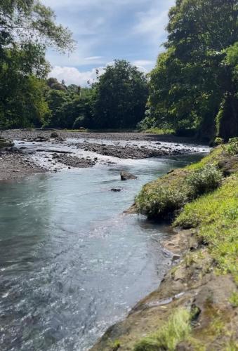 Spacious Home with Beautiful View in Toril Proper in トゥグボク