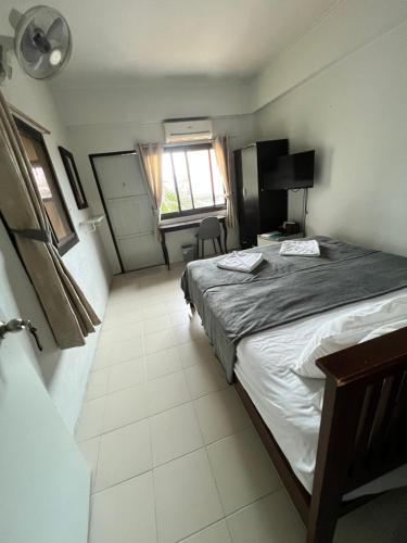 Sofia Hotel Hua Hin Room Type - Economy Double or Twin Room with Fan and Shared Bathroom