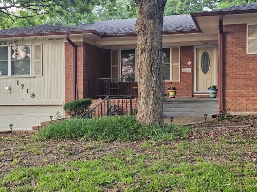 Denison Place Near Choctaw Casino & Lake Texoma in Denison, USA