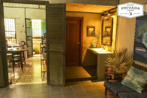 숙소 외관, Privada Lodge - Historic Hotel in 크라체 / 끄라쩨