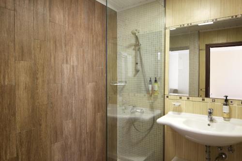 Hotel NOBEL Ultra All Inclusive - FREE Beach Access – Sunny Beach, WY