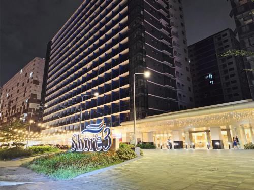 Callie's Cozy Home at Shore 3 Mall of Asia, Manila