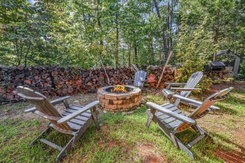 Honeysuckle Hill cabin in Sevierville, USA