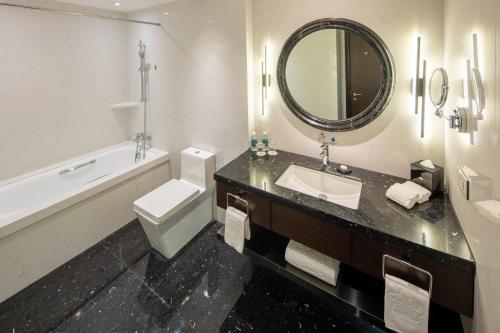 room detail thumbnail 2