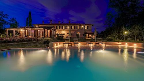 Six-Bedroom Villa 