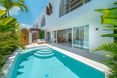 Villa Anassa - 2BR Chic Mediterranean Canggu Escape