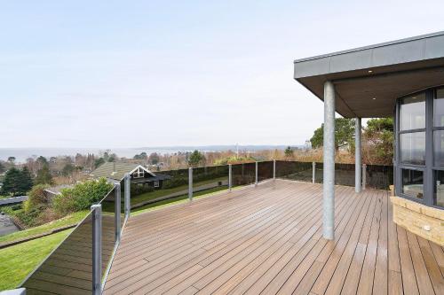 Four-Bedroom Holiday Home image 7