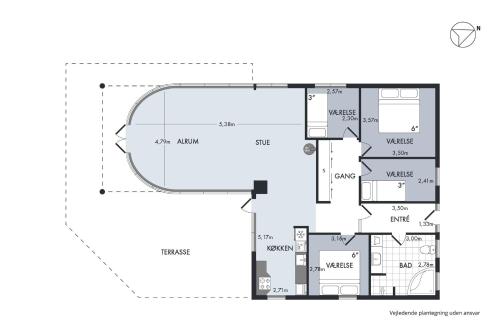 Four-Bedroom Holiday Home image 1