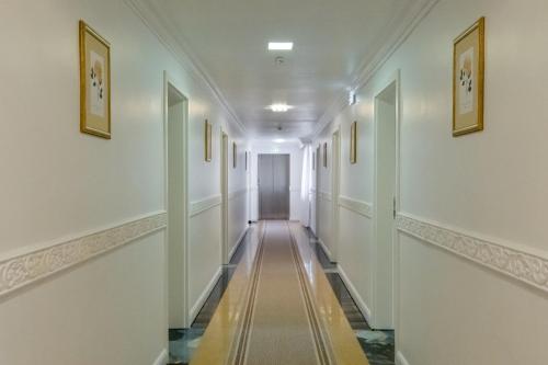 Superior Twin Room image 4