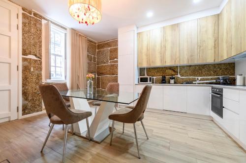 Maria de Lurdes Residencias in Azurem