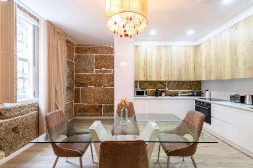 Maria de Lurdes Residencias in Azurem