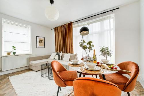 Brick Lane Apartment - image 9