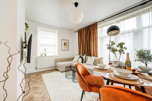 Brick Lane Apartment - image 14