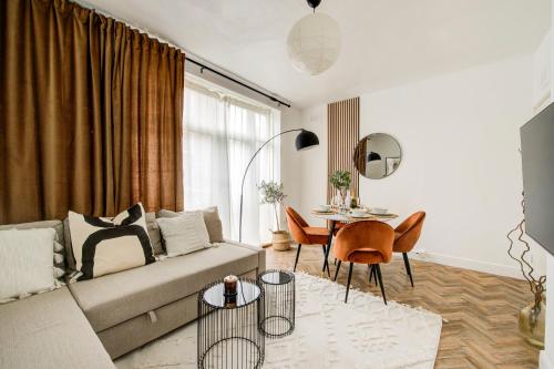Brick Lane Apartment - image 8
