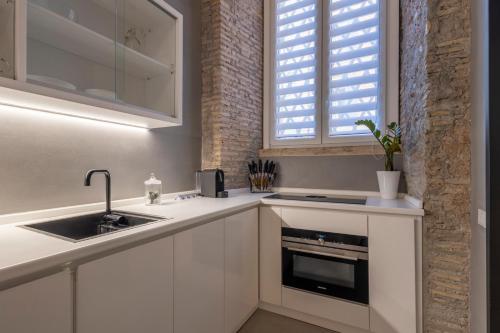 Spagna Suite Luxury Home - Trevi Fountain, Рим (фото 9)