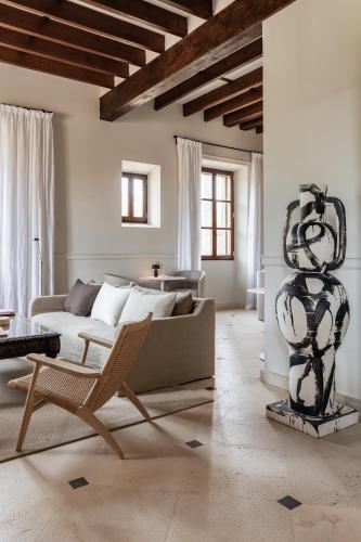 ردهة, Cal Reiet Holistic Retreat in كالا سانتانيي