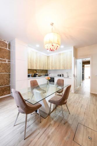 Maria de Lurdes Residencias in Azurem