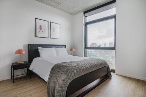 Blueground W Loop spa wd gym biz center CHI-1103 in Chicago, USA