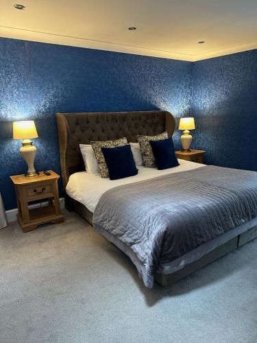 Derby Manor - main image