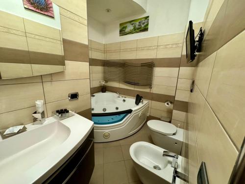Doria Boutique Apartment, Рим (фото 9)