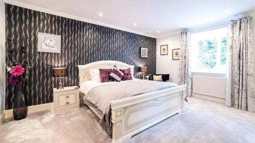 Derby Manor - image 7