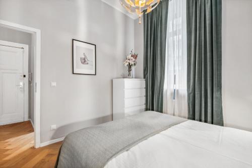 Comfy 2 Bedroom Apartment Charlottenburg - image 8