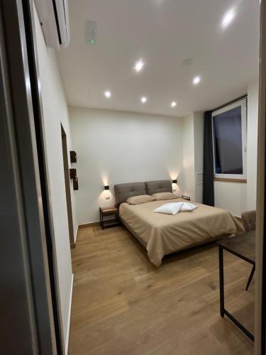 Somnia Luxury Rooms Room Type - Deluxe King Room